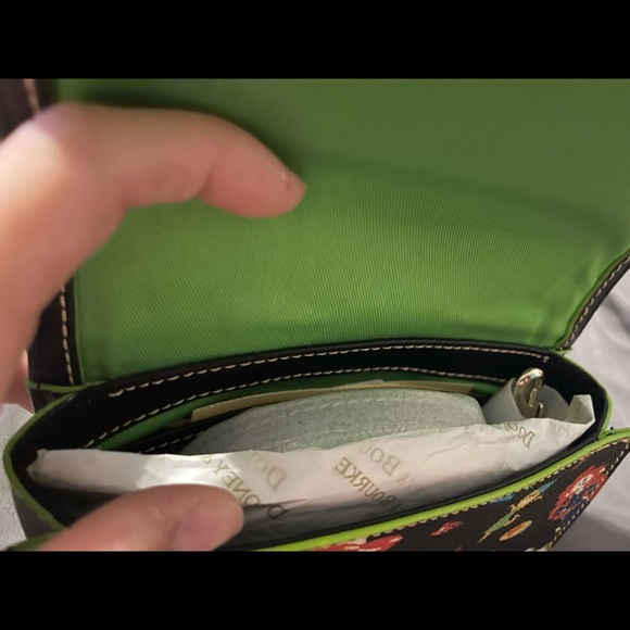 Super cute small Dooney and Bourke purse - Picture 4 of 5